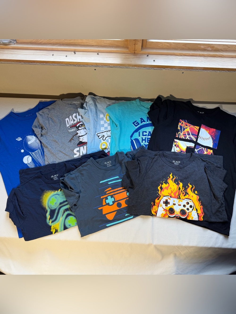 Children’s Place Boys' Gamer Sports Sonic Tee lot